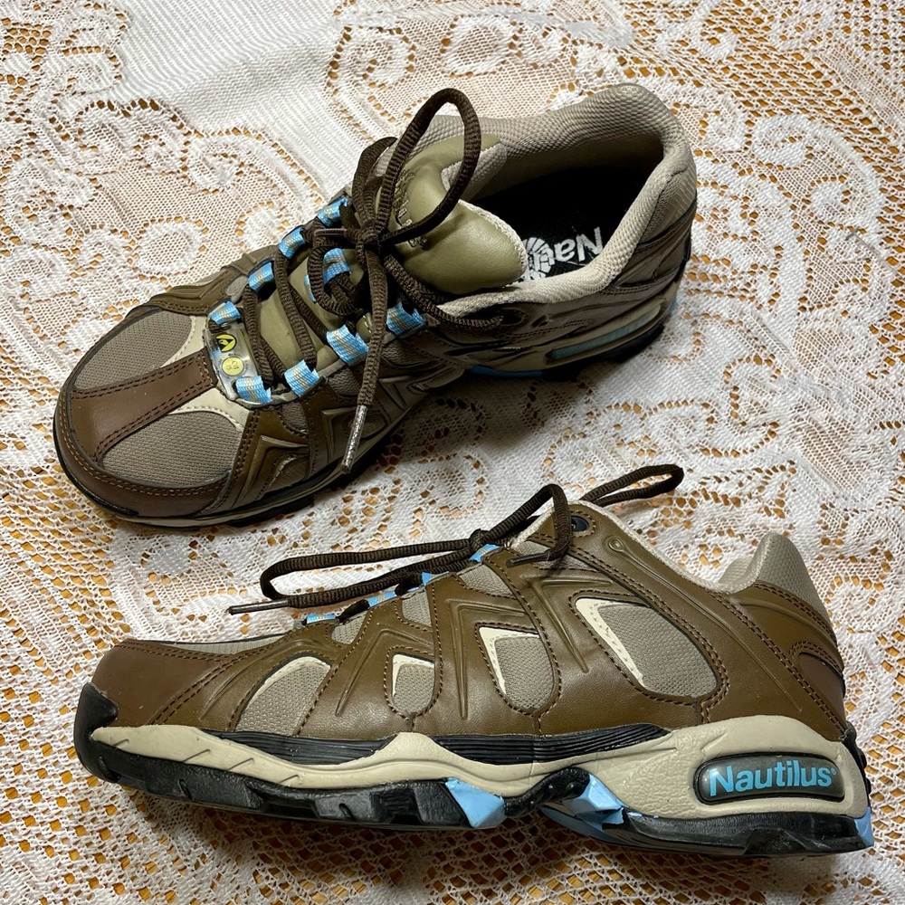 🔥MAKE OFFER🔥Nautilus safety shoes🔥